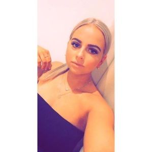 Meet your Posher, Aby